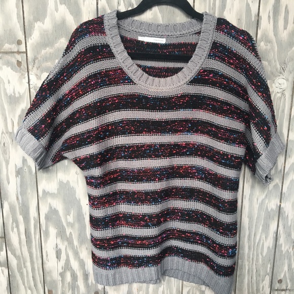 🌻org. $14 Maurice’s Sweater Shirt - Picture 4 of 5